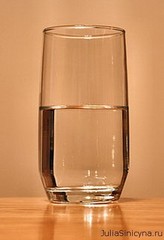Выпивайте по 10 чашек воды в день